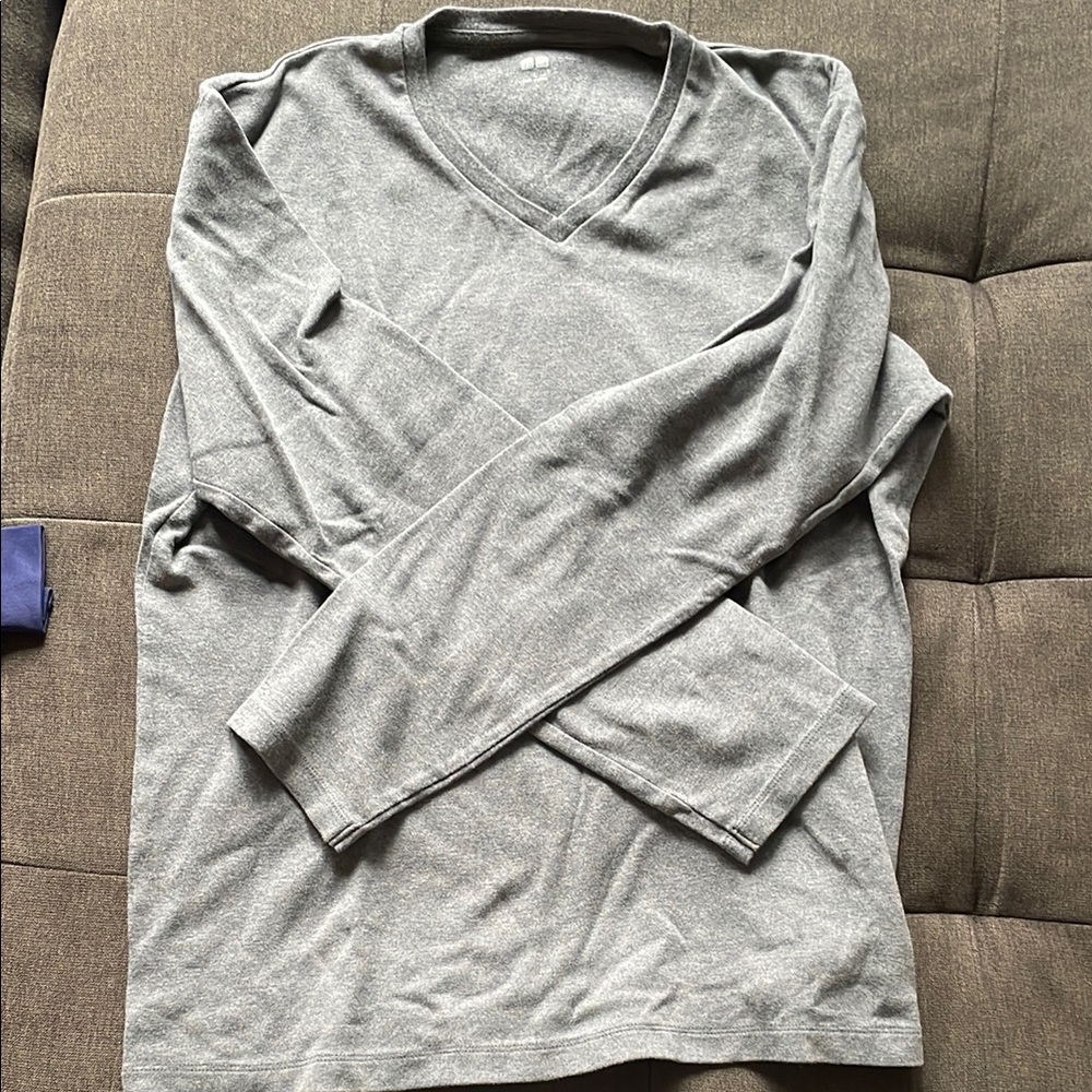 Uniqlo Gray V-Neck Sweater Soft Cotton Blend